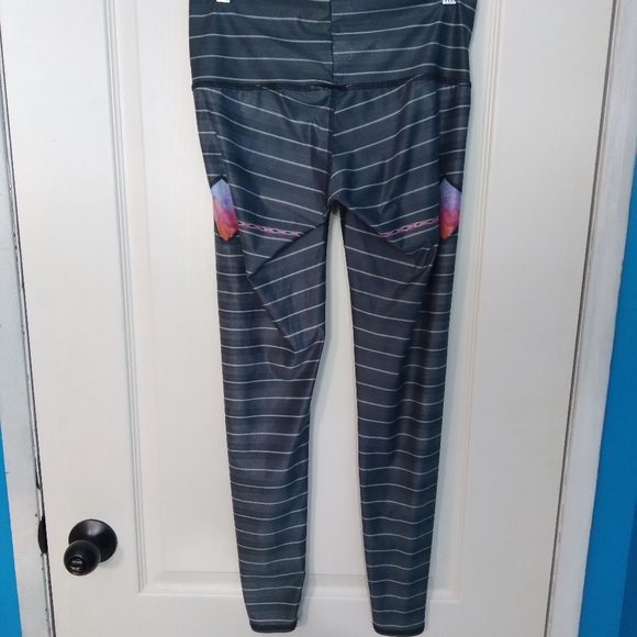 Teeki hotpants - Picture 2 of 4